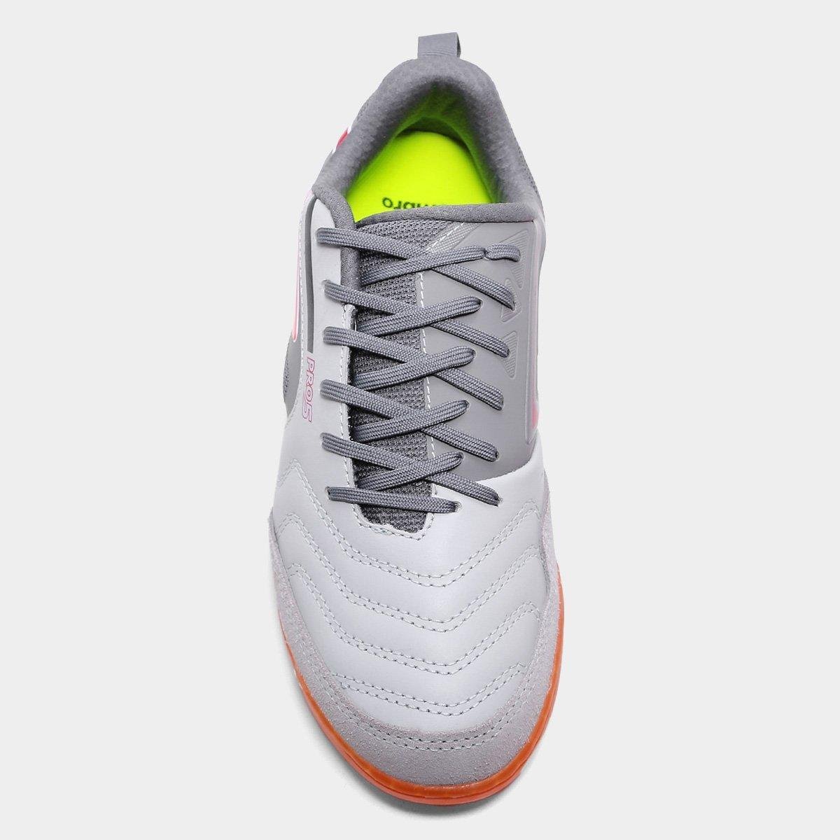 Chuteira Futsal Umbro Pro 5 Bump – Prata+Grafite