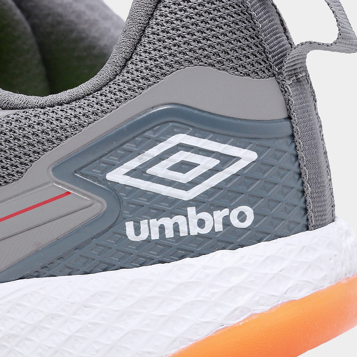 Chuteira Futsal Umbro Pro 5 Bump – Prata+Grafite